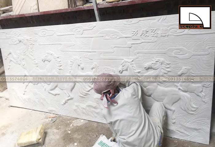 Tranh phù điêu ngựa, tranh phù điêu đẹp xưởng Điêu khắc Liên Vũ